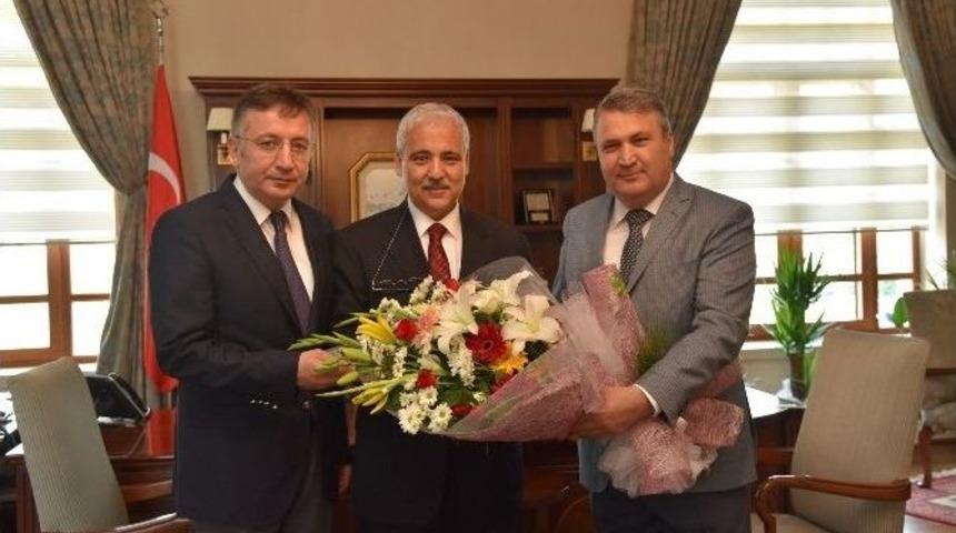 Yunusemre&rsquo;den Vali G&uuml;ven&ccedil;er&rsquo;e Hoşgeldin Ziyareti