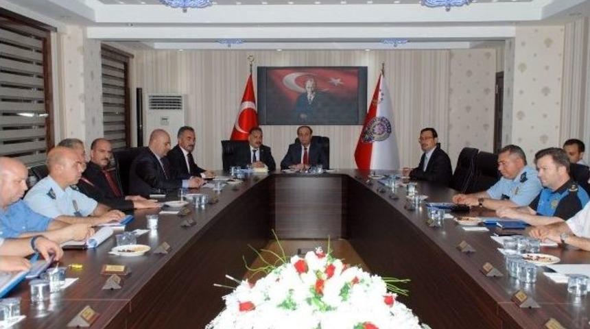 Vali Erin, Jandarma Ve Emniyetten Brifing Aldı