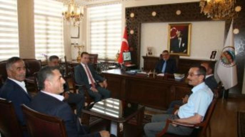 Vali Aykut Pekmez&rsquo;e Ziyaretler S&uuml;r&uuml;yor