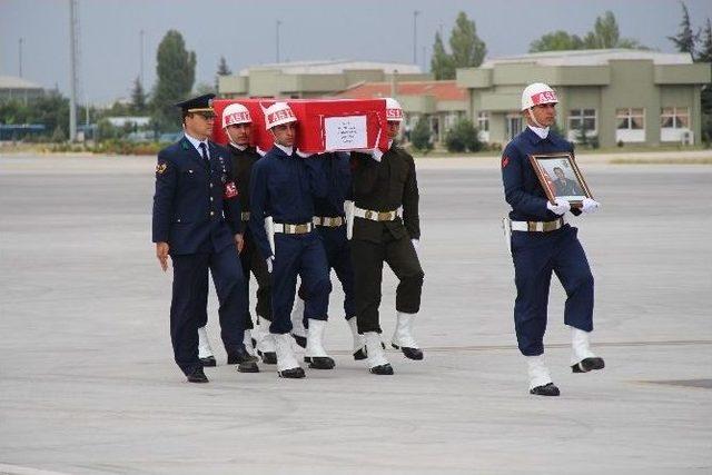 Şehidin Naaşı Konya’ya Getirildi