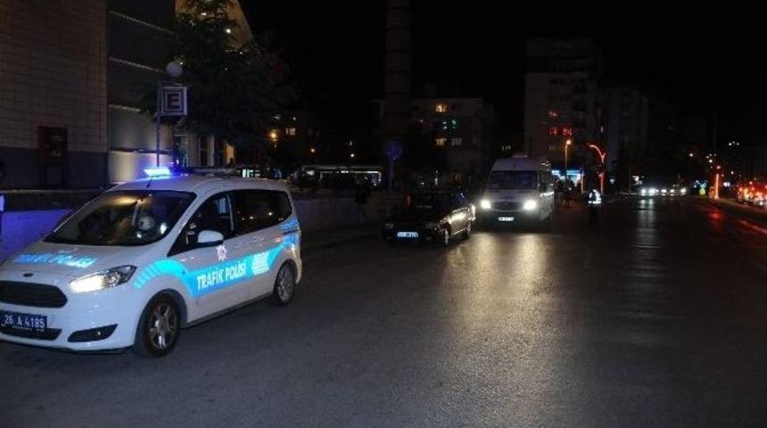 Eskişehir&rsquo;de Trafik Ekiplerinin Gece Uygulaması