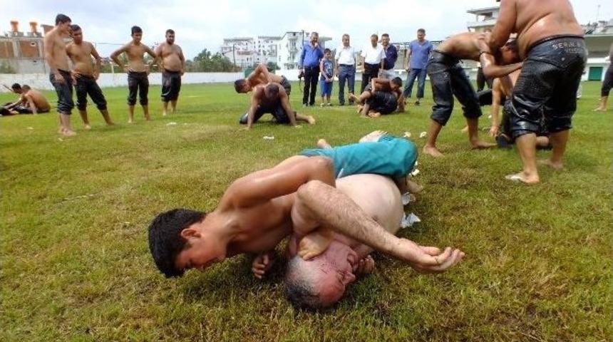 Babalar Oğulları İ&ccedil;in Kispet Giydi