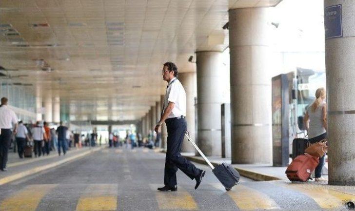 Havalimanı Çalışanlarının Gözyaşları G1