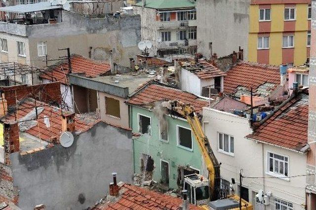 Bursa Yıkılarak Güzelleşiyor... 1