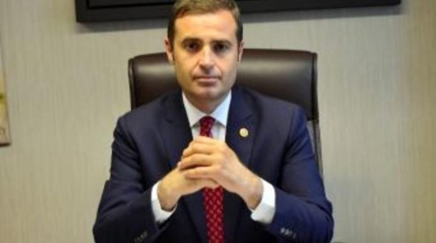 Kılı&ccedil;daroğlu&rsquo;nun Başdanışmanı Ter&ouml;re Lanet Okudu