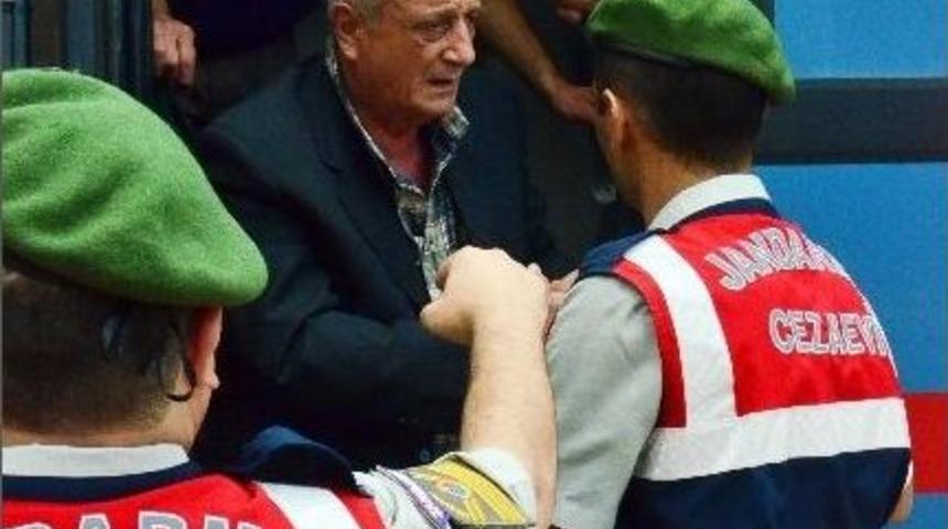 Esnaf Komşusunu Yaralayan Sanık Hakim Karşısında