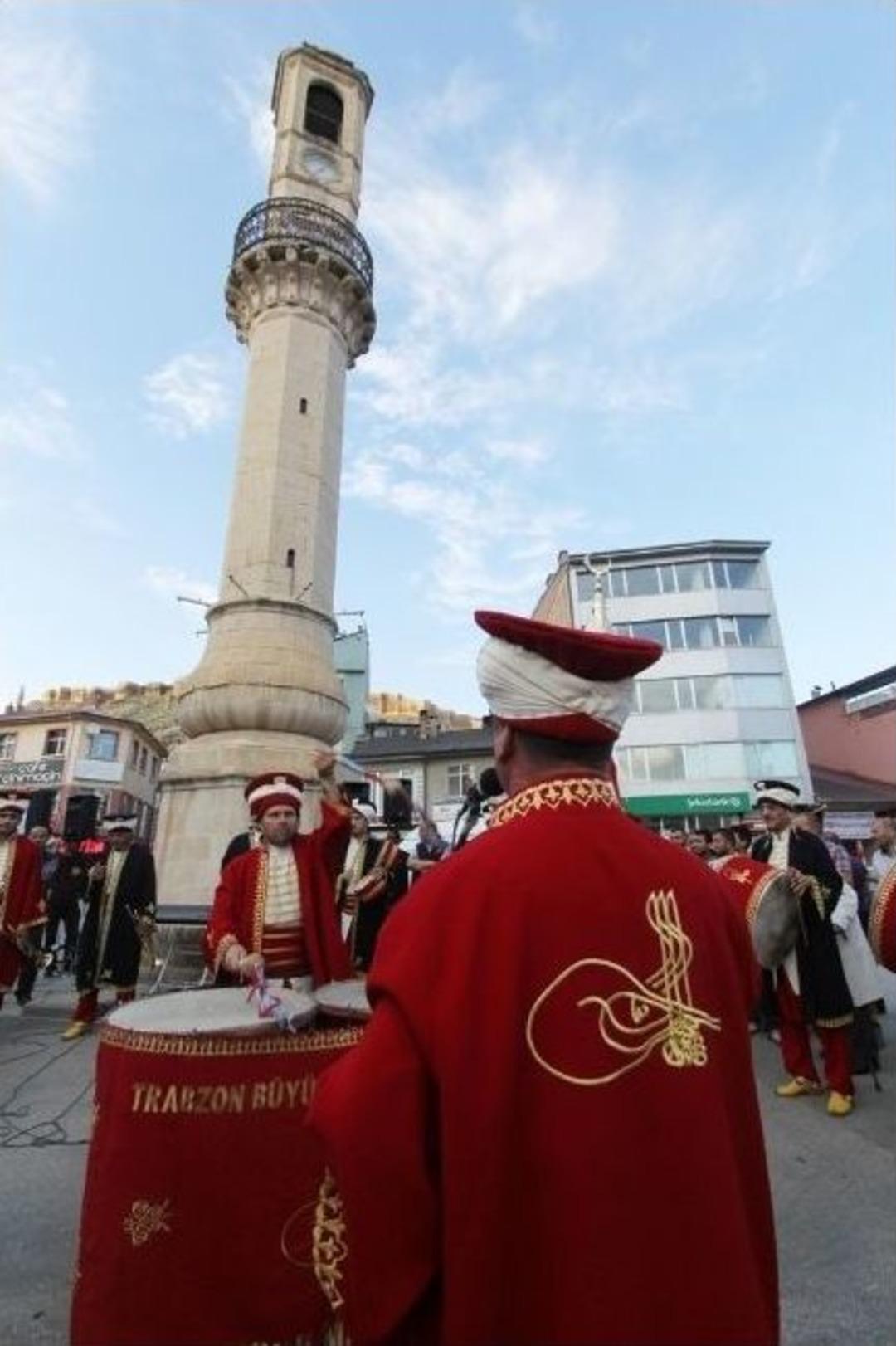 Bayburt, Mehteran İle Coştu