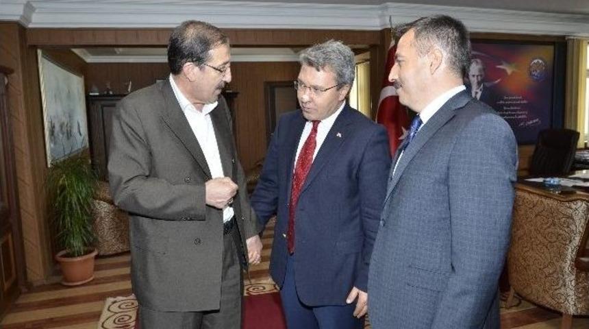 &Uuml;st&uuml;n&rsquo;den Başkan Bulutlar&rsquo;a Ziyaret