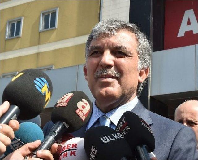 Abdullah Gül Patlamada Yaralananları Ziyaret Etti