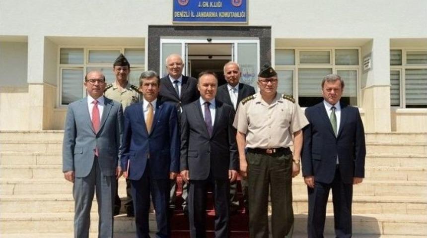 Vali Altıparmak&rsquo;tan Jandarma&rsquo;ya Ziyaret