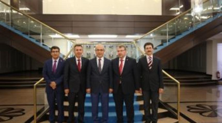 Bilecik Protokolünden Bakan Elvan’a Ziyaret