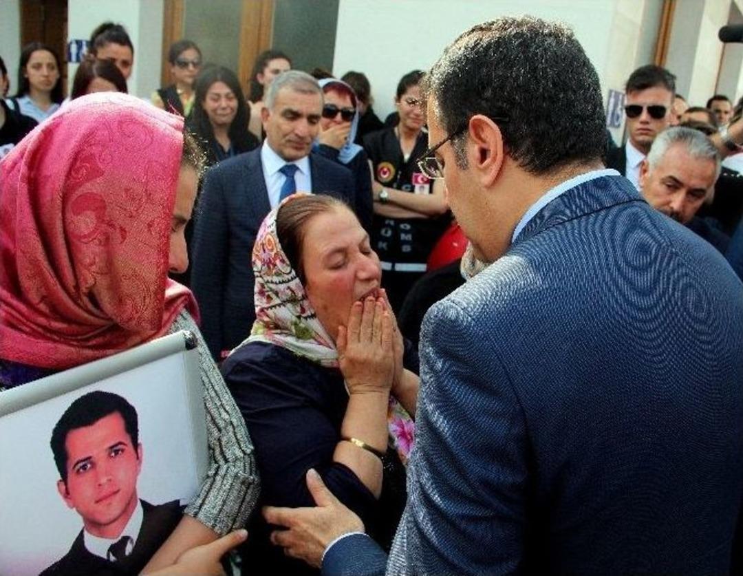 Kahraman G&uuml;mr&uuml;k Muhafaza Memuru Son Yolculuğuna Uğurlandı