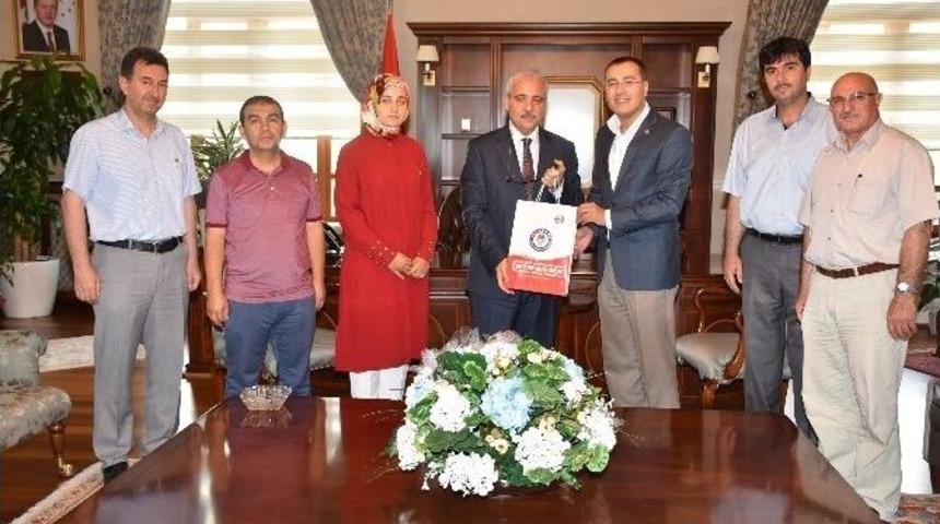 Vali G&uuml;ven&ccedil;er Konuklarını Ağırlamaya Devam Ediyor