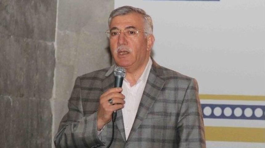 &Ouml;zkılı&ccedil;&rsquo;tan Şiir Dolu Bir Ramazan Akşamı