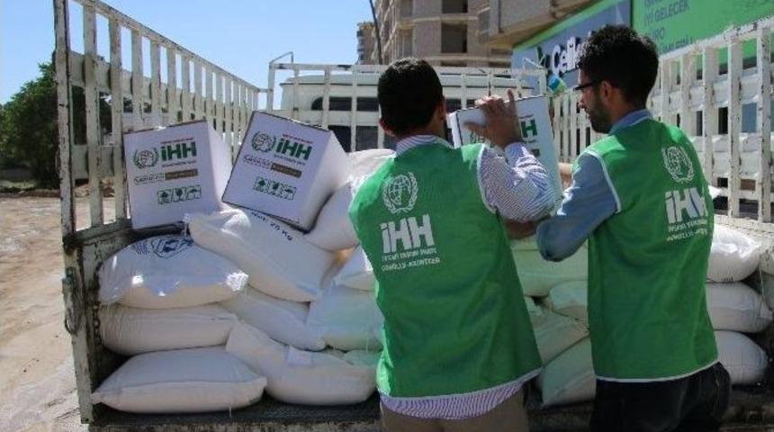 Elazığ&rsquo;da Bin 150 Kişiye Yardım Dağıtıldı