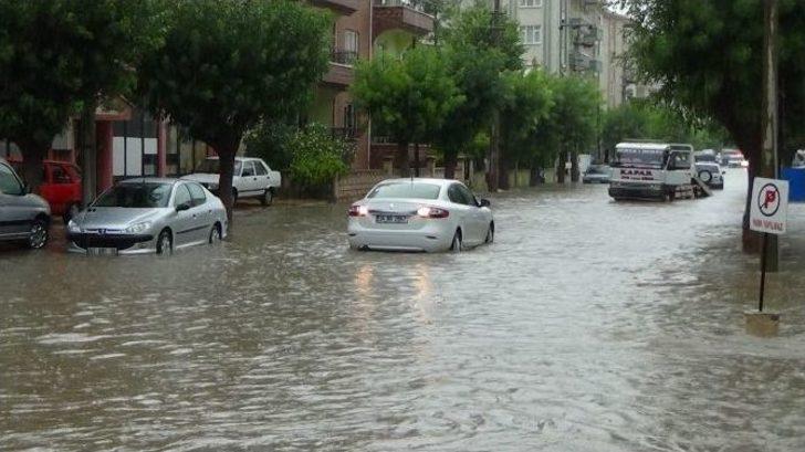 Karaman’da Sağanak Nedeniyle Evleri Su Bastı G5