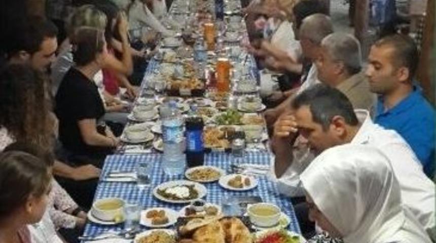 Ptt&rsquo;den Geleneksel İftar Yemeği
