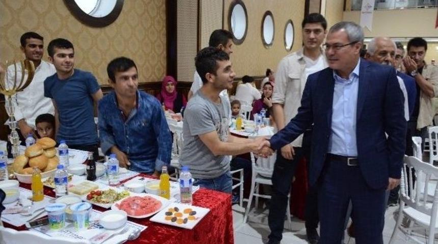 Batman Valiliğinden Şehit Yakınları İle Gazilere İftar