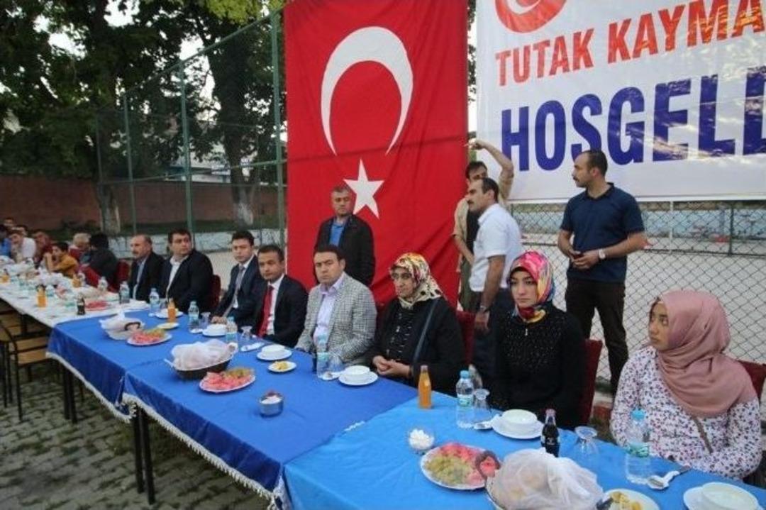 Tutak&rsquo;ta Kardeşlik Sofrası İftar Programı