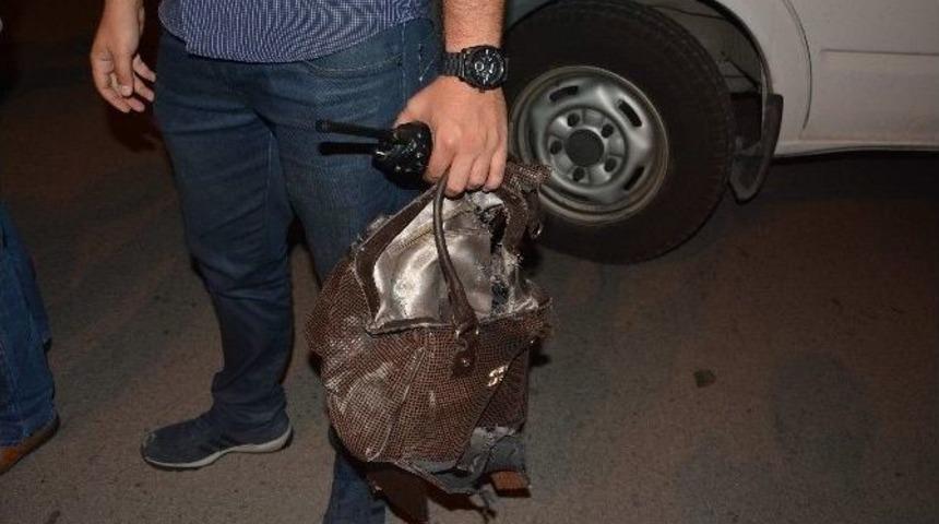 Yol Ortasındaki Ş&uuml;pheli &Ccedil;anta F&uuml;nye İle Patlatıldı