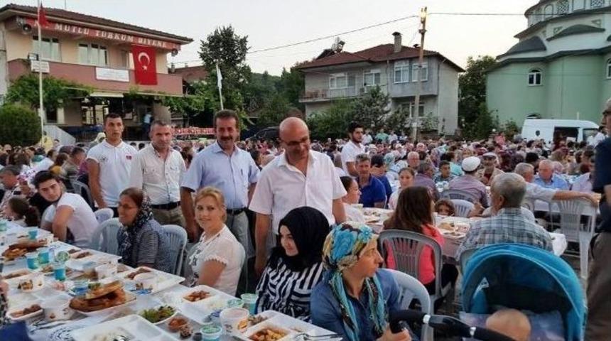Altınova&rsquo;da Toplu İftarlar Tamamlandı