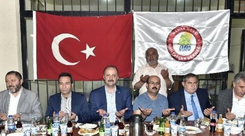 Akg&uuml;l Muhtarlarla Sahurda Bir Araya Geldi