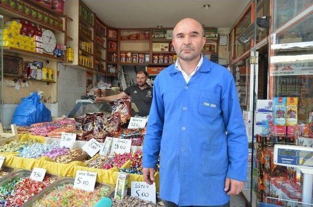 Bayram Şekerleri Tezgahlardaki Yerini Aldı