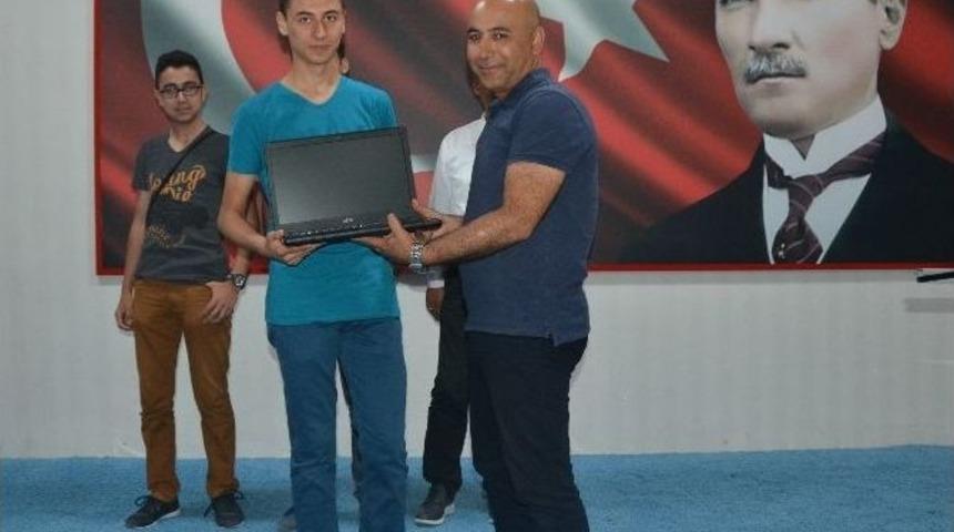 "&ouml;ğrenciler Ab&rsquo;yi &Ouml;ğreniyor" Projesi &Ouml;d&uuml;lleri Dağıtıldı