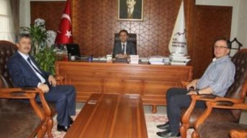 Ne&uuml; Rekt&ouml;r Adayı Prof. Dr. İsmail Bek&ccedil;i Vali Aktaş&rsquo;ı Ziyaret Etti