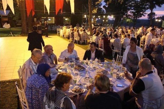 Büyükçekmeceliler Meriç Nehri’nin Kıyısında İftar Yaptı