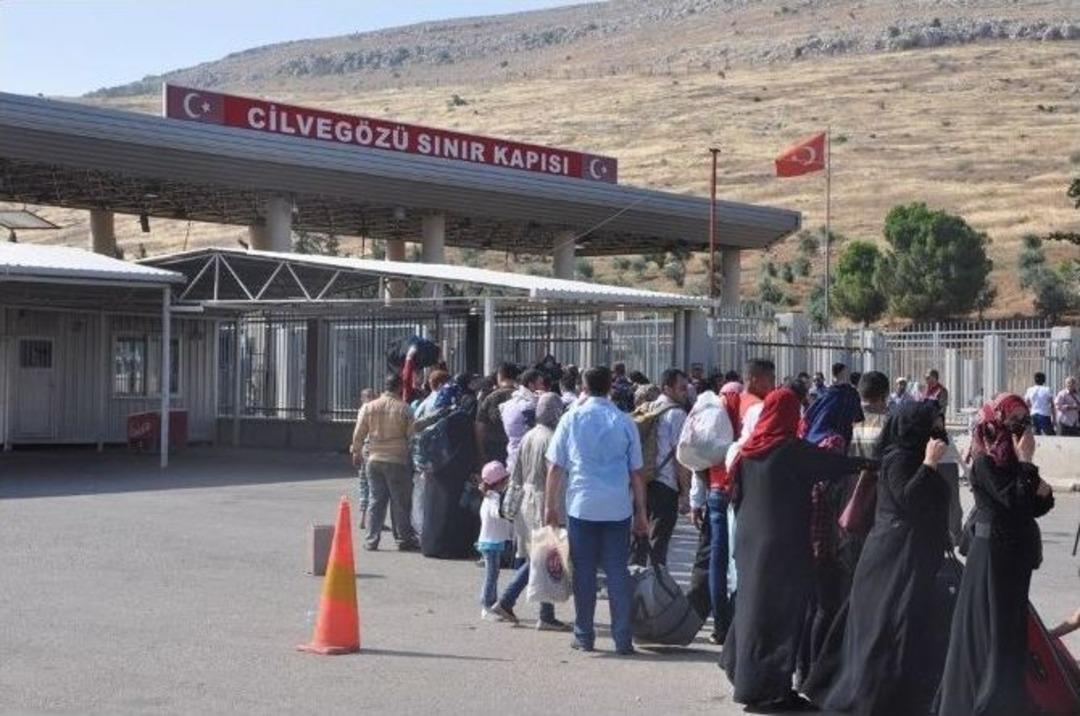 Suriyeliler Bayramlaşmak İ&ccedil;in &Uuml;lkelerine Gidiyor