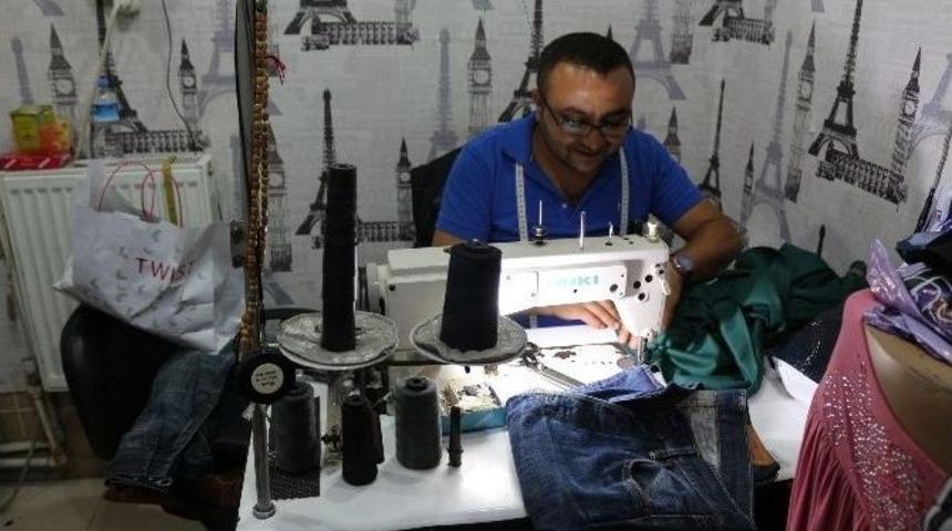 Niğde&rsquo;deki Terziler Bayram Mesaisine Erken Başladı