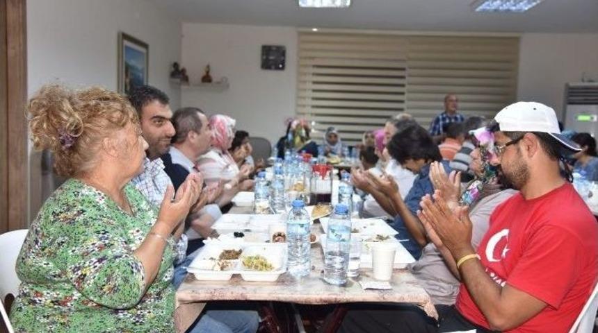 Engelli Bireyler İftarda Buluştu