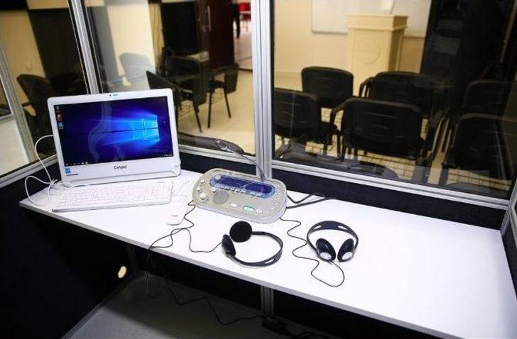 Trakya Üniversitesi Sözlü Çeviri Laboratuvarı Açıldı G1