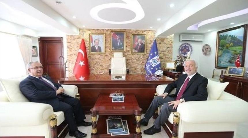 Vali Ahmet Hamdi Nayir&rsquo;den İade-i Ziyaretler