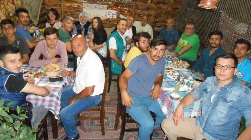 Murat 124 Kul&uuml;p &Uuml;yeleri İftarda Buluştu