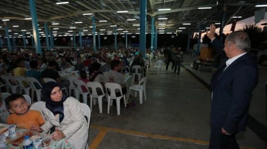 İftar Buluşmaları Kayıhan İle Devam Etti