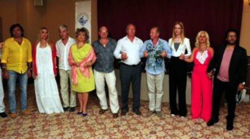 Yabancı Sanat&ccedil;ılardan Ter&ouml;r Tepkisi