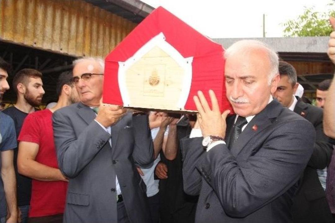 Eski Milli G&uuml;reş&ccedil;i Serkan T&uuml;rk Son Yolculuğuna Uğurlandı