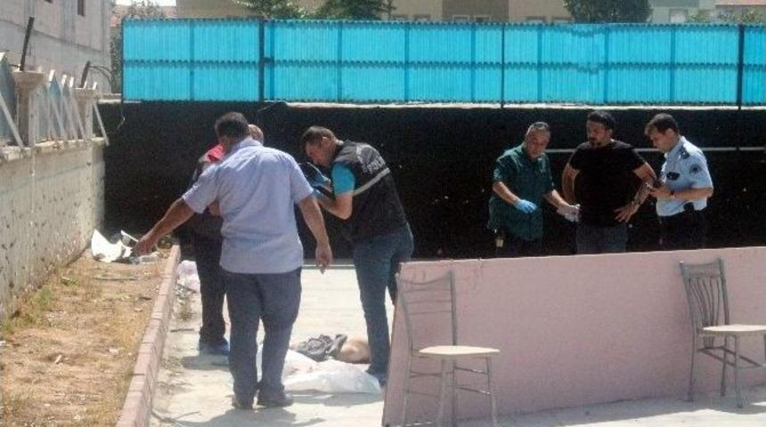 Suriyeli M&uuml;lteci İntihar Etti