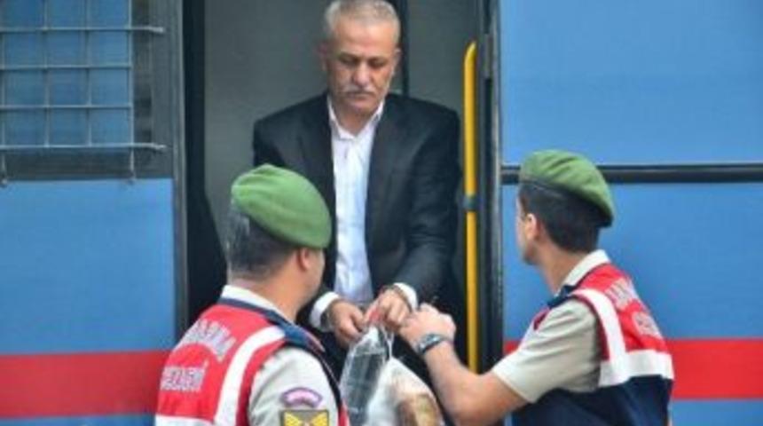 Kızıyla Birlikte Olduğunu İddia Ettiği Genci Bı&ccedil;aklayan Şahıs Serbest Bırakıldı