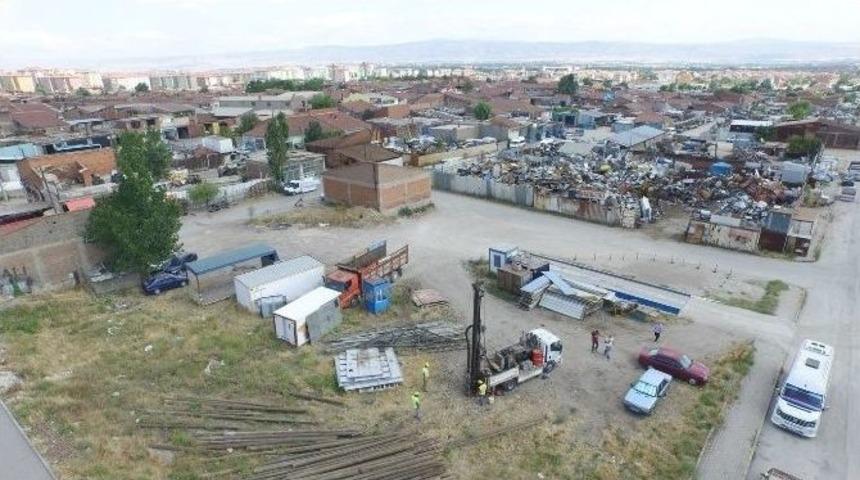 K&uuml;&ccedil;&uuml;k Sanayi Sitesi&rsquo;nde Zemin Et&uuml;d&uuml; &Ccedil;alışmaları Başladı