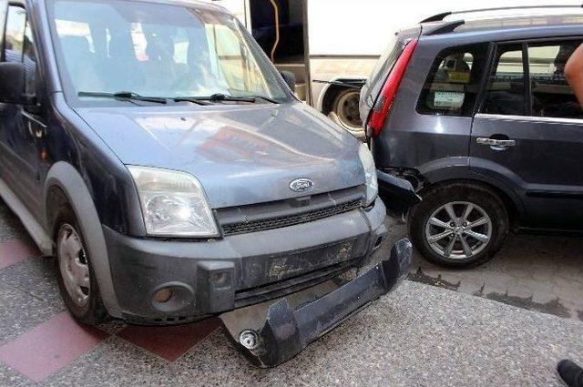 Aydın’da Zincirleme Trafik Kazası: 1 Yaralı