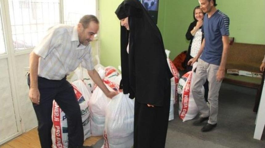 Silopi&rsquo;de Engelli Derneği&rsquo;nden Gıda Yardımı