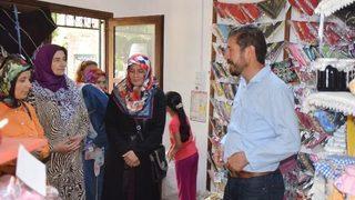 Sındırgı’da Hanımeli Çarşısı Açıldı