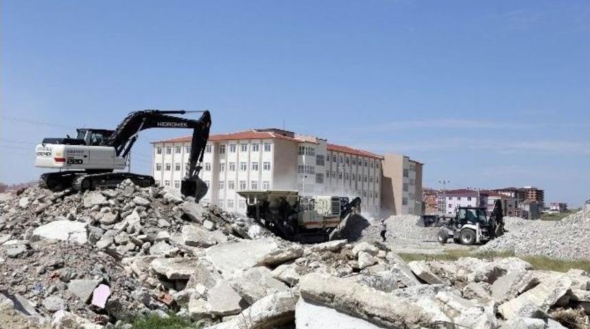 Moloz Ve İnşaat Atıkları Yol Yapımında Kullanılacak