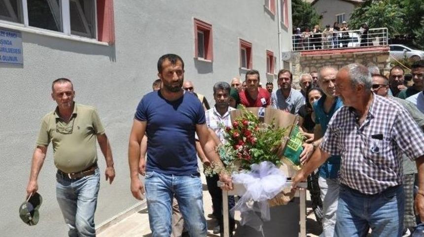 İstanbul&rsquo;daki Saldırıda Hayatını Kaybeden Tuncelili Vatandaş Defnedildi