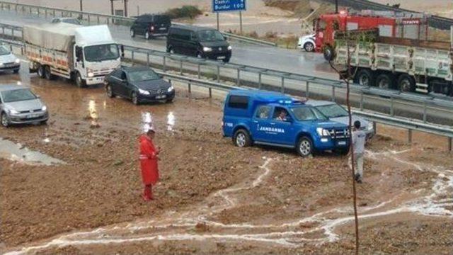 Denizli-afyonkarahisar Karayolunda Heyelan