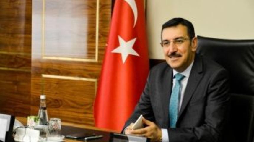 Bakan T&uuml;fenkci&rsquo;den Kadir Gecesi Ve Bayram Mesajı