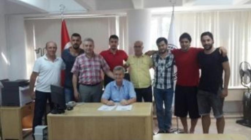 Burhaniye Belediyespor&rsquo;da Transfer Başladı